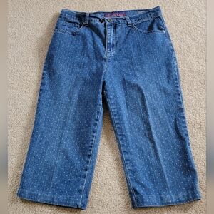 Gloria Vanderbilt Amanda jean capris womens size 10 P extra button was added fo